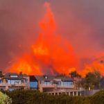 SoCal: Evacuations Underway as Massive 772-Acre Wildfire Rages Out of Control in Pacific Palisades Amid Gusty Winds – People Panic and Abandon Their Cars! (VIDEOS)