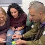 Amid thousands of armed terrorists: Hostages released to Red Cross, families celebrate