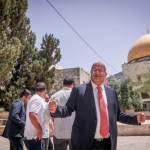 Ben-Gvir Prays on Temple Mount for Jerusalem Day
