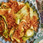 Vegan delight: Zucchini salad with crispy rice