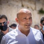 Bennett slams ‘unconstitutional’ bill linking party debts to new political campaign