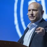 Bennett: Netanyahu’s office betrayed the State of Israel and IDF soldiers during wartime