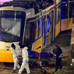 Milan tram derails into building, killing 2 and injuring more than two dozen
