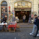 Jewish artist expelled from Argentinian street fair after dispute over Palestinian flag