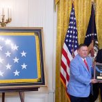 WWII vet who shielded Jews at Nazi POW camp at gunpoint gets medal of honor