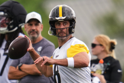 Aaron Rodgers Drops a Bomb on Tony Fauci, the 'Absolute Coward'