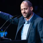 A blow to Winter: Davidi Ben-Zion quits Amcha Yisrael party