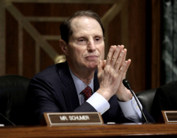 Wyden&rsquo;s Late Filing Highlights STOCK Act&rsquo;s Weak Enforcement